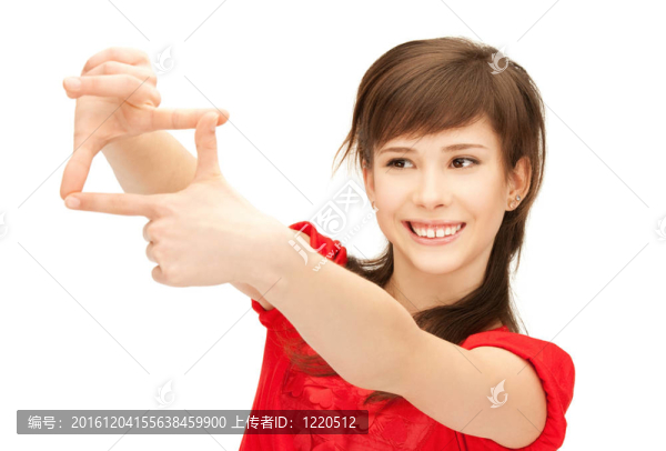少女用手指搭架