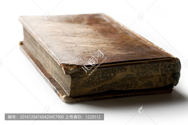 白色背景的舊書