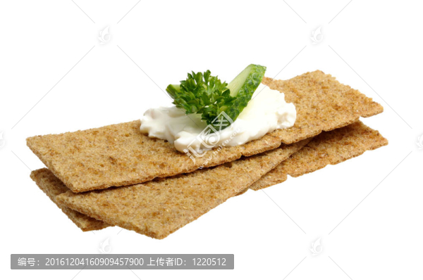 與豆腐奶酪黃瓜和香菜薄脆餅干