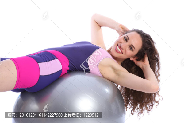 美女做健身球
