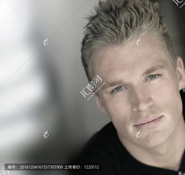 嚴(yán)肅的Young,Man
