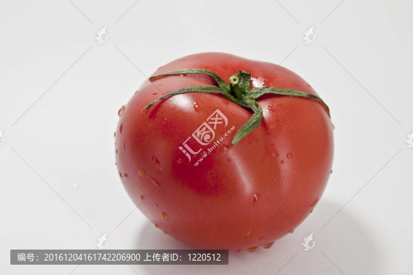 成熟番茄；鮮紅色
