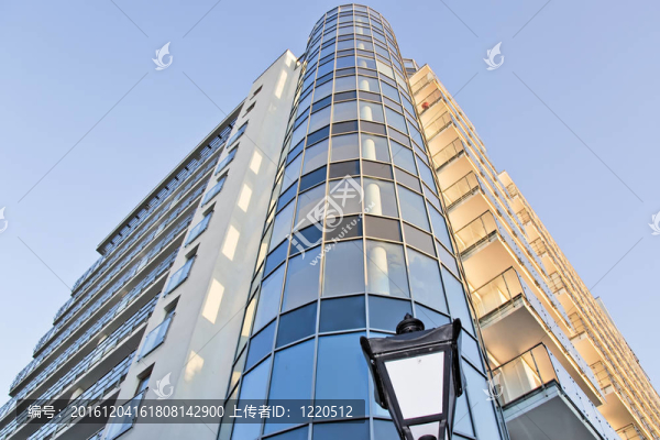 現(xiàn)代建筑。