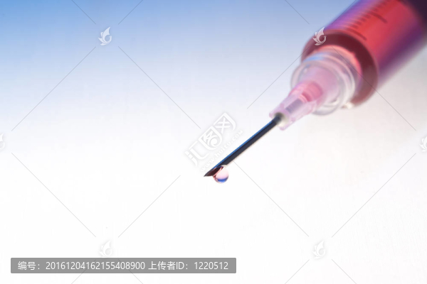 紅色藥物準(zhǔn)備使用