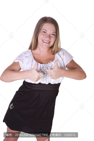 美麗的女孩豎起大拇指