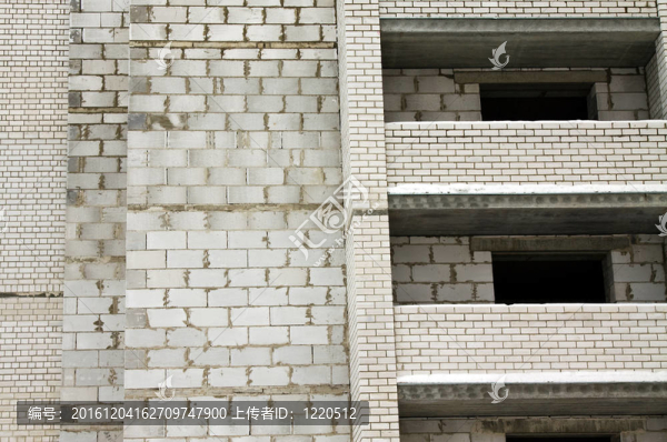 正在建造中的墻