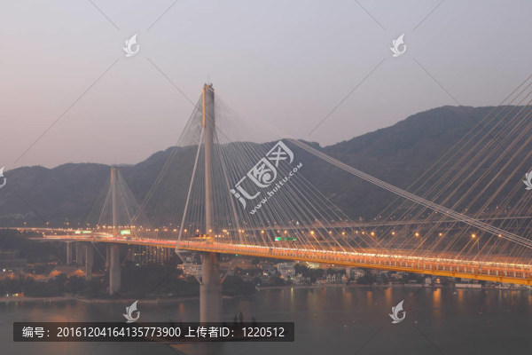 汀九橋黃昏；香港
