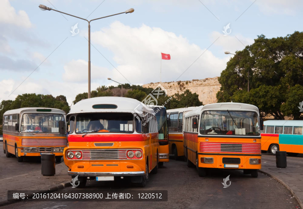 在巴士站巴士在Valletta