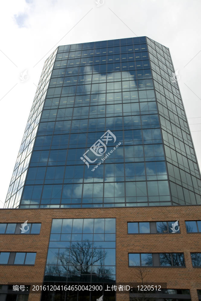現(xiàn)代建筑的思考