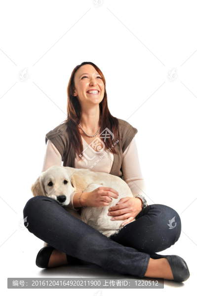 小狗的金毛獵犬，女孩
