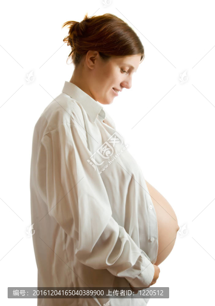 孕婦穿白襯衫