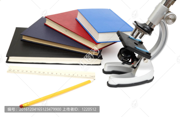 顯微鏡；白色書籍