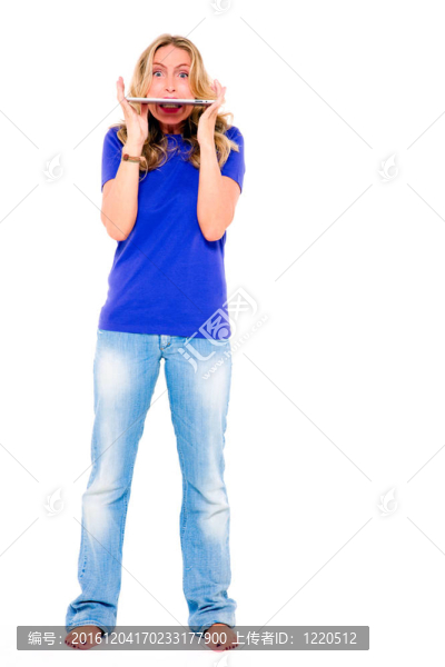 婦女與數(shù)字片之間的牙齒