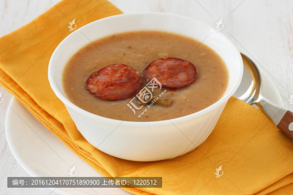 香腸蘑菇湯