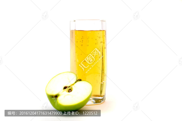 一杯蘋(píng)果汁