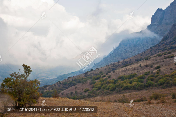 山中的秋天。克里米亞。南部山區(qū)demerdzhi。