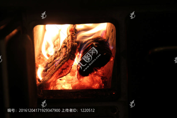 爐子里的火