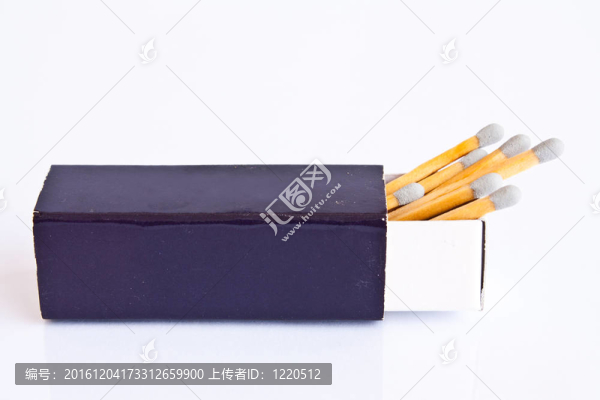 灰色背景與白色背景的火柴盒