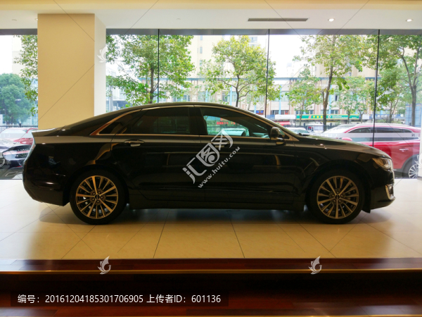 MKZ2017高級(jí)進(jìn)口轎車(chē)展廳