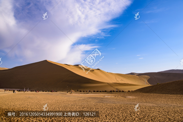 鳴沙山