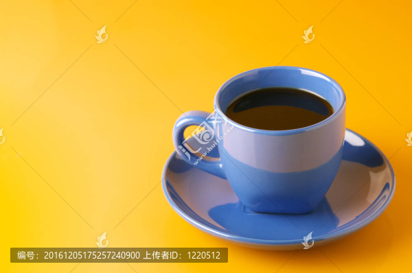 藍色咖啡杯