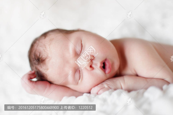 新生嬰兒的睡眠