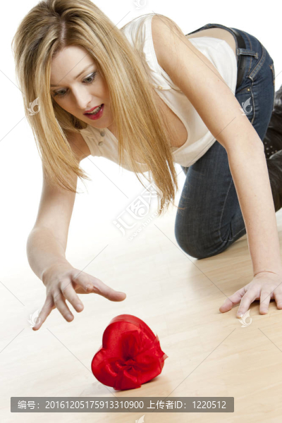 跪女心