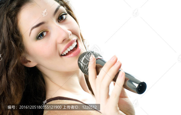 唱歌的女孩
