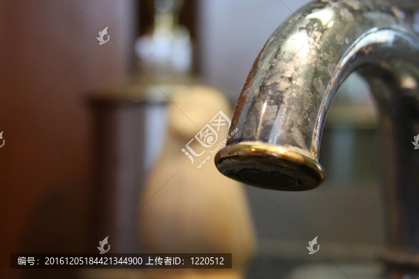 水漬水槽龍頭