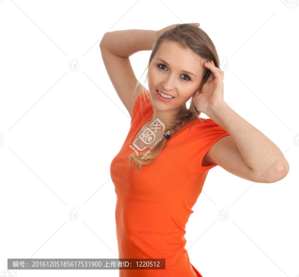 面帶微笑的美麗女子；手掌靠近臉
