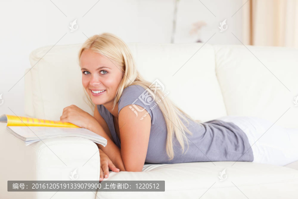喜歡雜志的女人