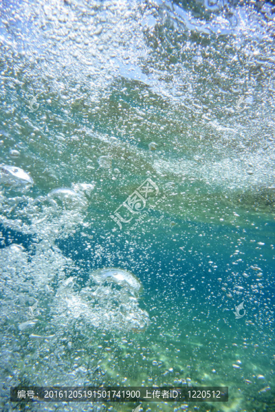 水下