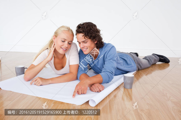 年輕夫婦看計劃