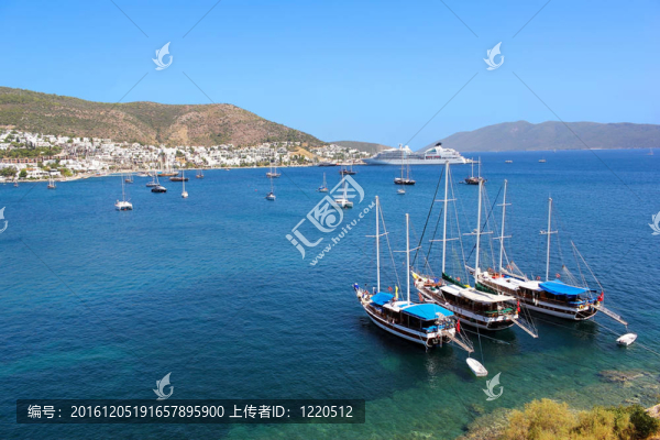 停泊的游艇；博德魯姆；土耳其