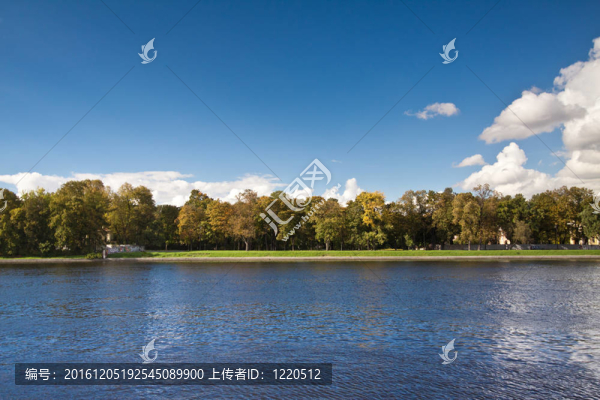 陽光明媚的風(fēng)景。