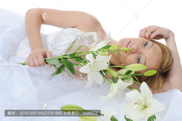一束百合花新娘