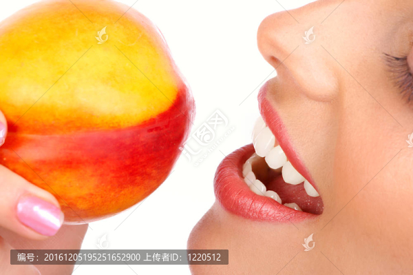 女人與桃