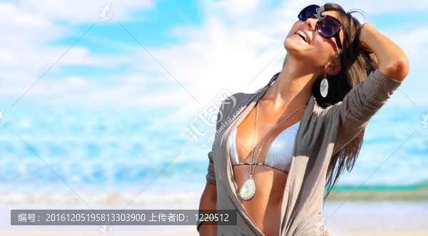 海灘上的女人