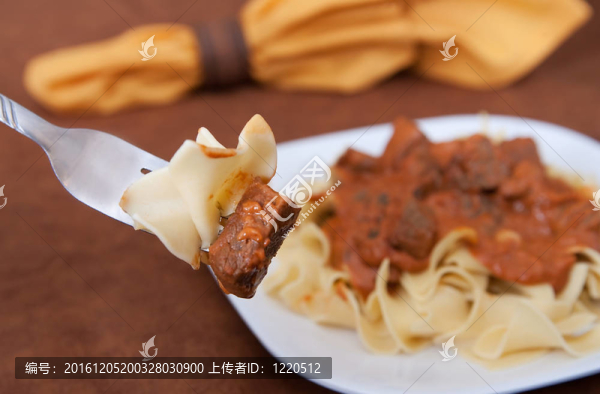 俄式牛柳絲