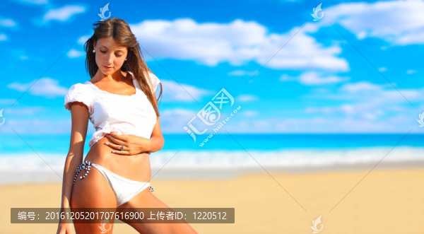 海灘上的女人