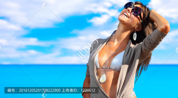 海灘上的女人