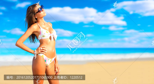 海灘上的女人
