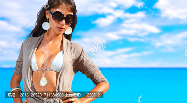 海灘上的女人