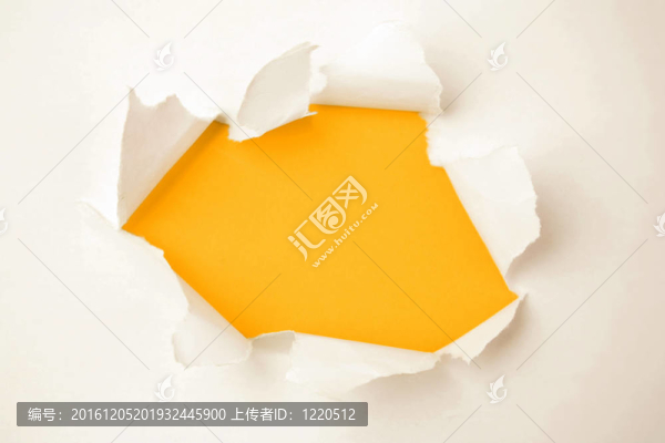 孔在紙