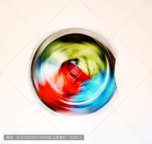 衣服在洗衣