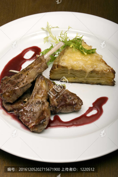 白盤子煎肉