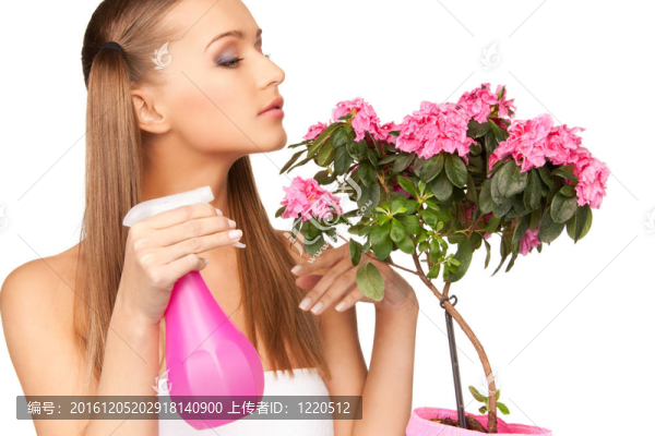 可愛的帶花的家庭主婦