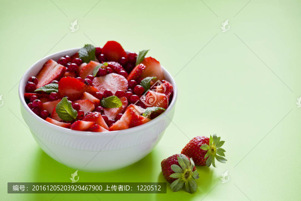草莓沙拉