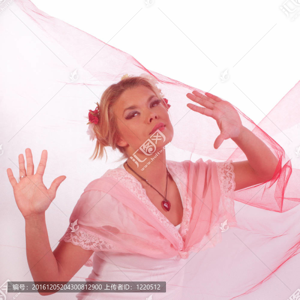 女孩在面紗