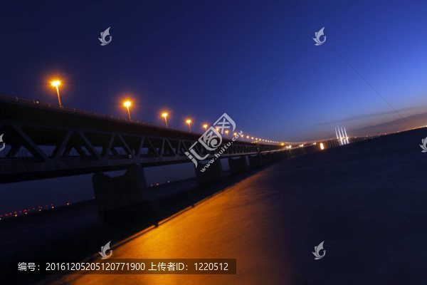 厄勒海峽大橋；瑞典